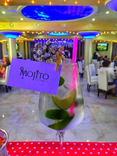 31131674 1180849692050440 6178252931288765033 n