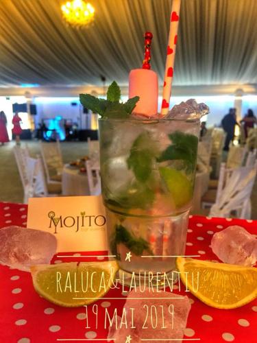 32941794 1199986360136773 8580514496064258048 n