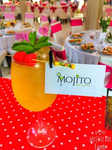 35386843 1220799704722105 694097411164864512 n